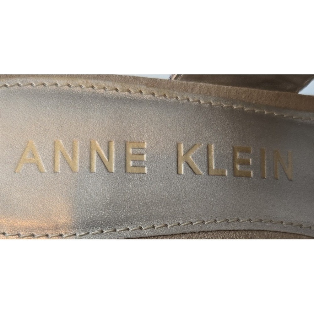 Anne Klein Sandals snake designs Size 9 1/2 , 2 1/2 inch heels Tan & Brown - Picture 3 of 5